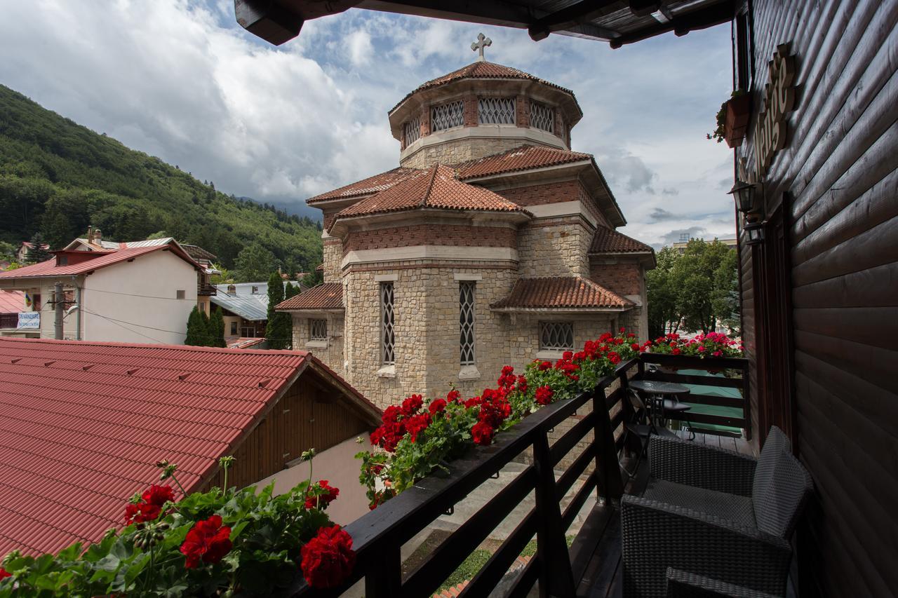 Pension Casa Wenge ซินายา ภายนอก รูปภาพ