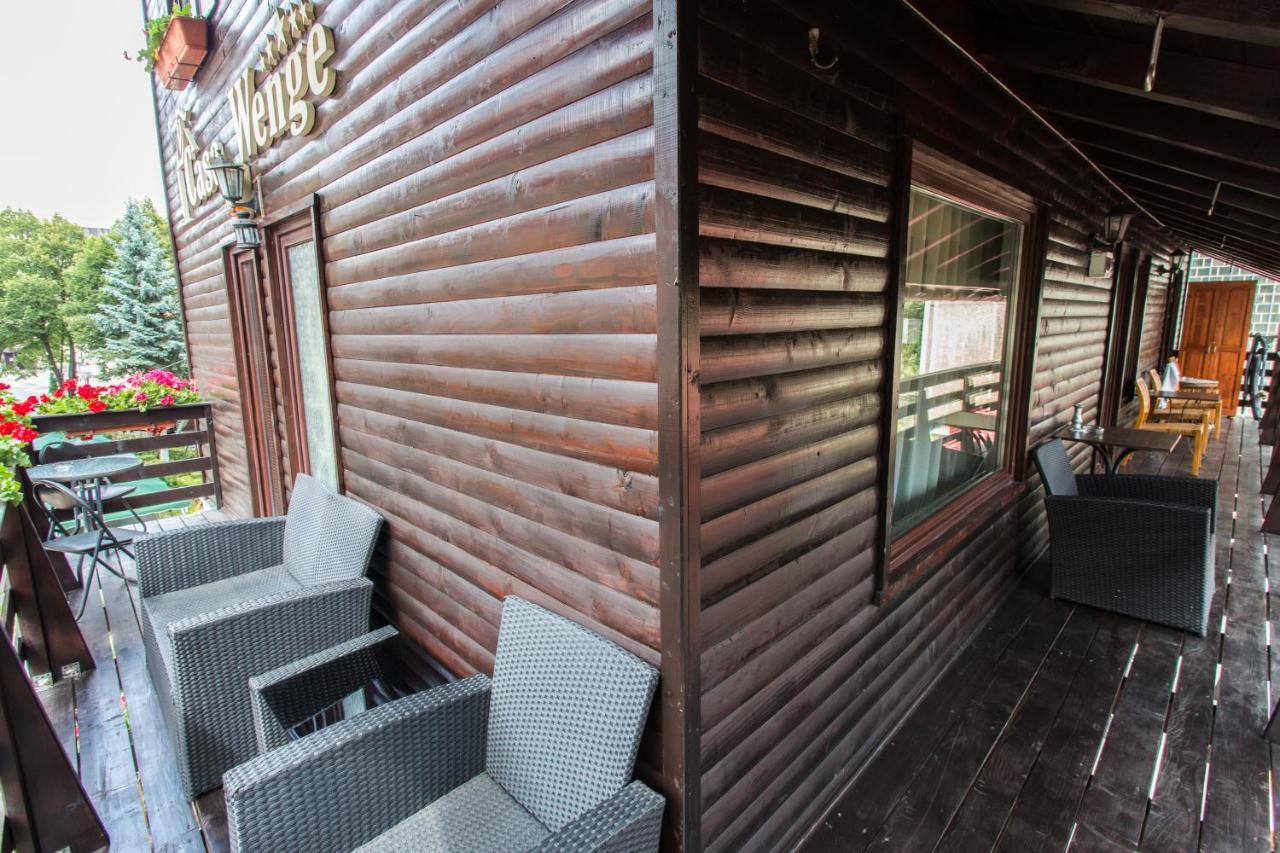 Pension Casa Wenge ซินายา ภายนอก รูปภาพ