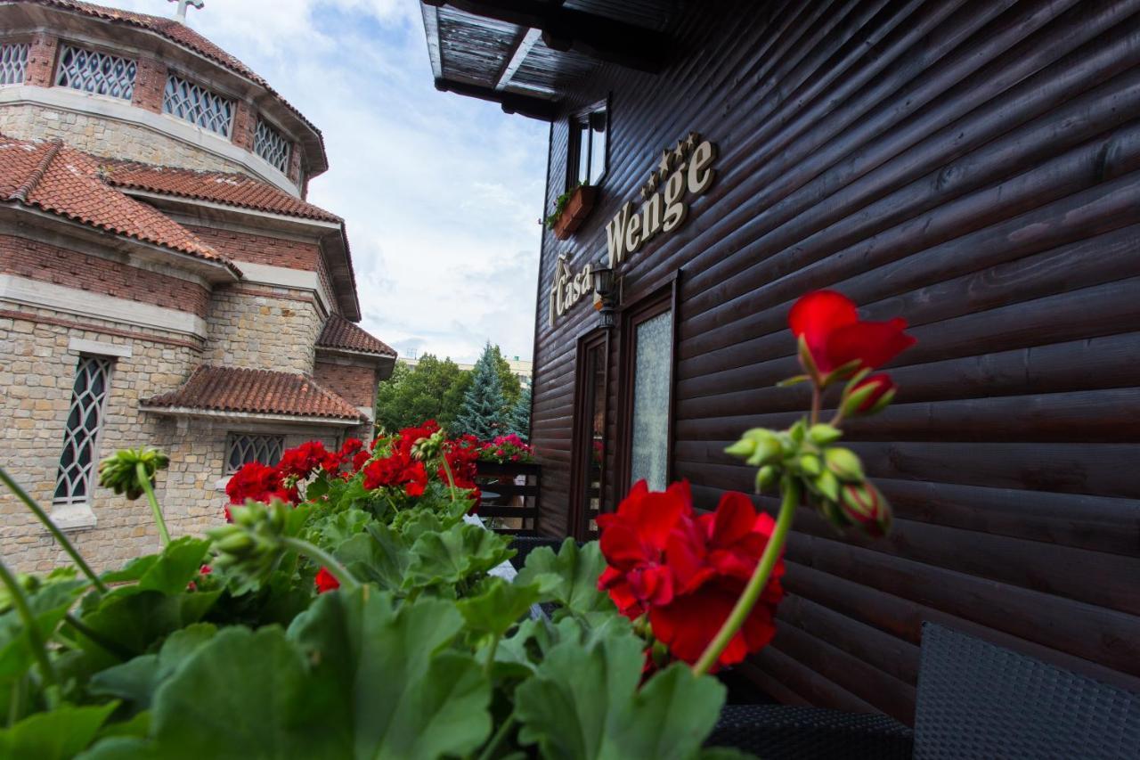 Pension Casa Wenge ซินายา ภายนอก รูปภาพ