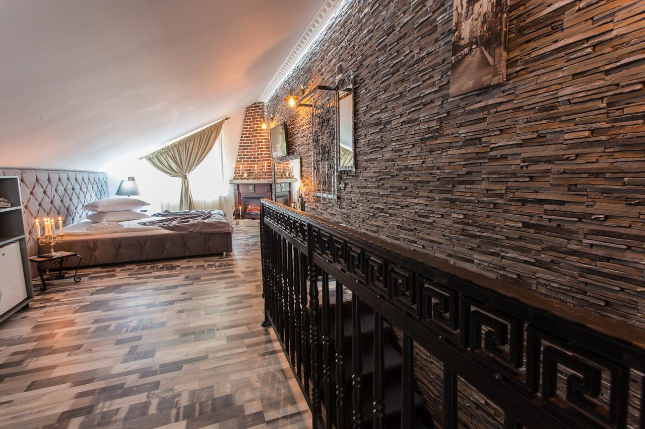 Pension Casa Wenge ซินายา ภายนอก รูปภาพ