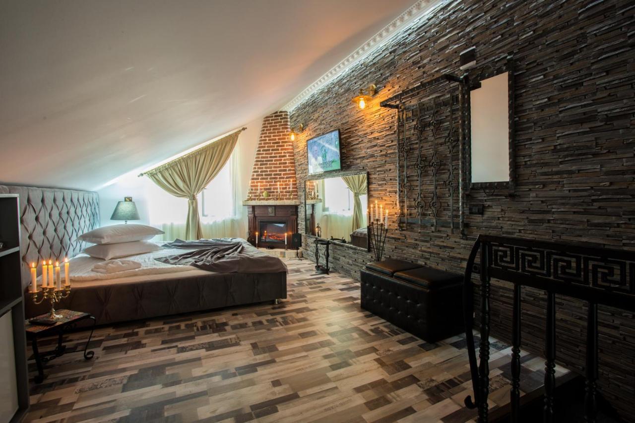 Pension Casa Wenge ซินายา ภายนอก รูปภาพ