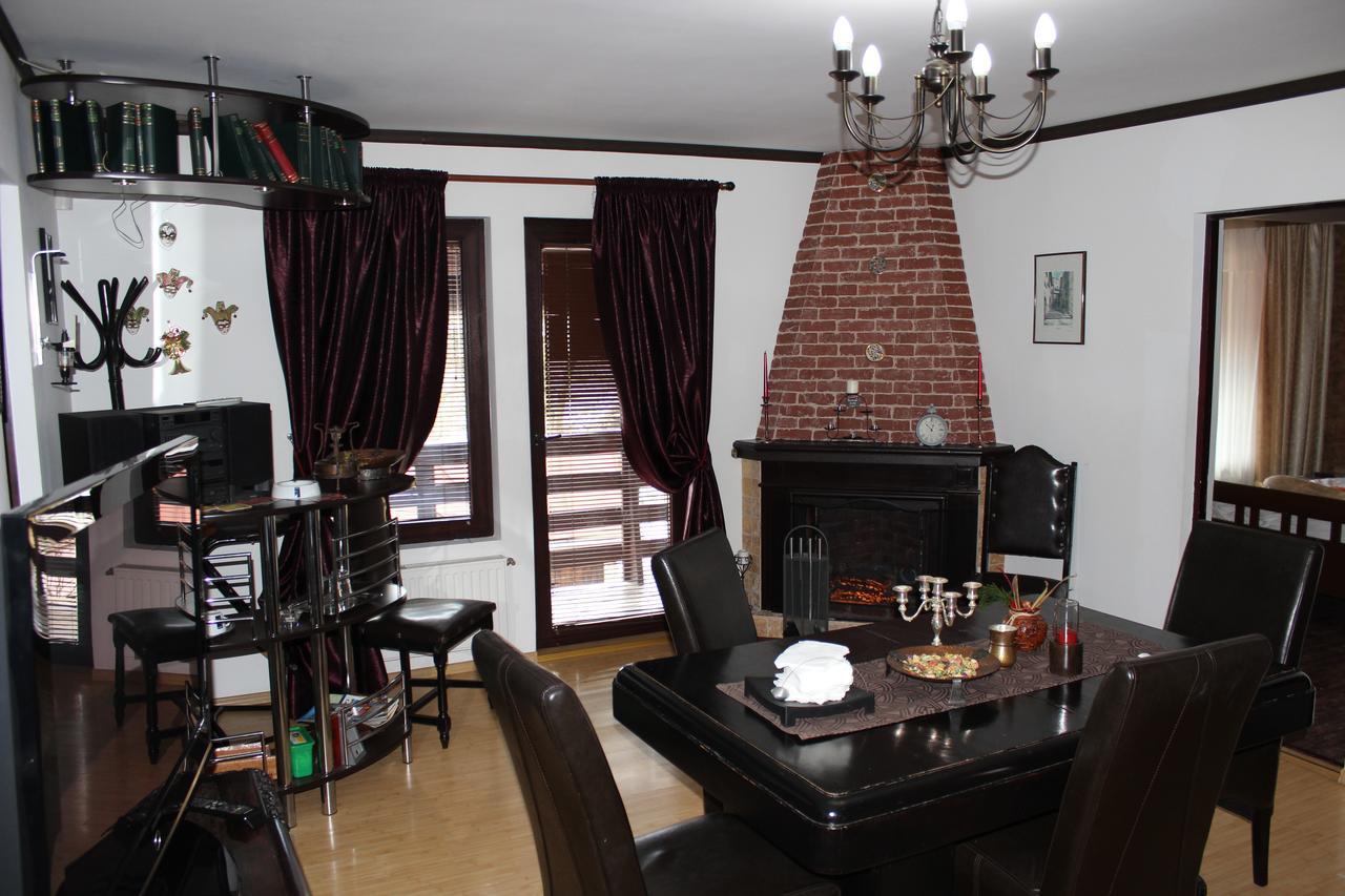 Pension Casa Wenge ซินายา ภายนอก รูปภาพ