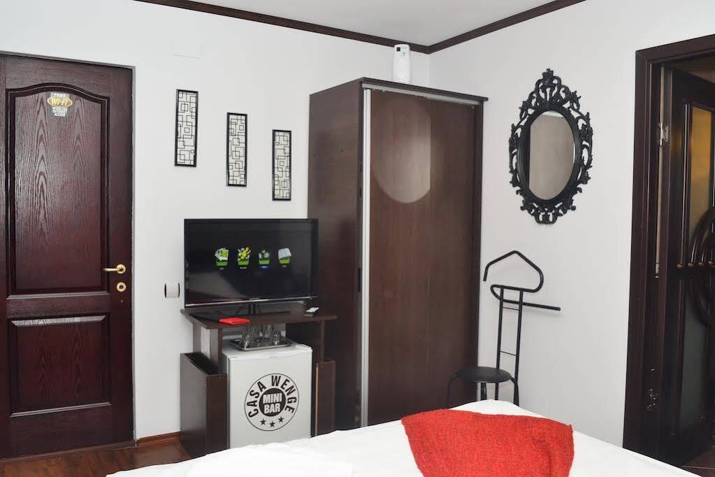 Pension Casa Wenge ซินายา ภายนอก รูปภาพ
