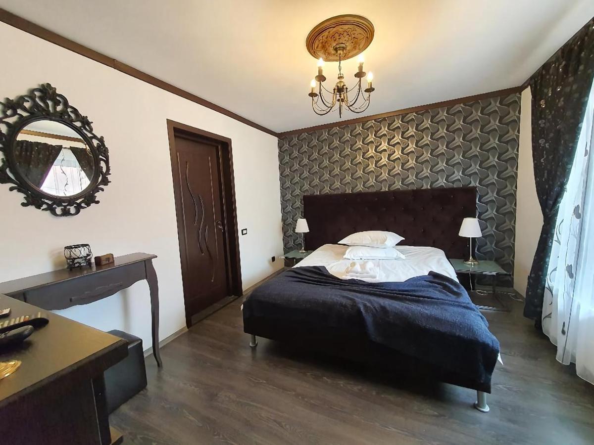 Pension Casa Wenge ซินายา ภายนอก รูปภาพ