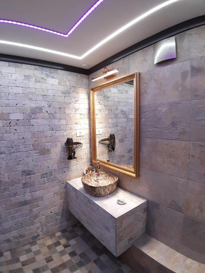 Pension Casa Wenge ซินายา ภายนอก รูปภาพ